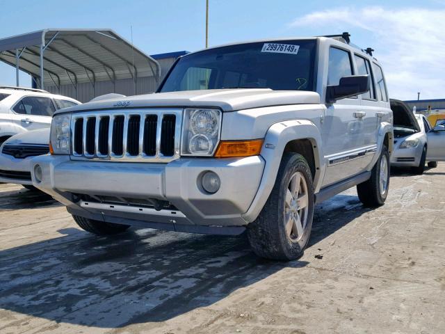 1J8HG58N26C106302 - 2006 JEEP COMMANDER SILVER photo 2