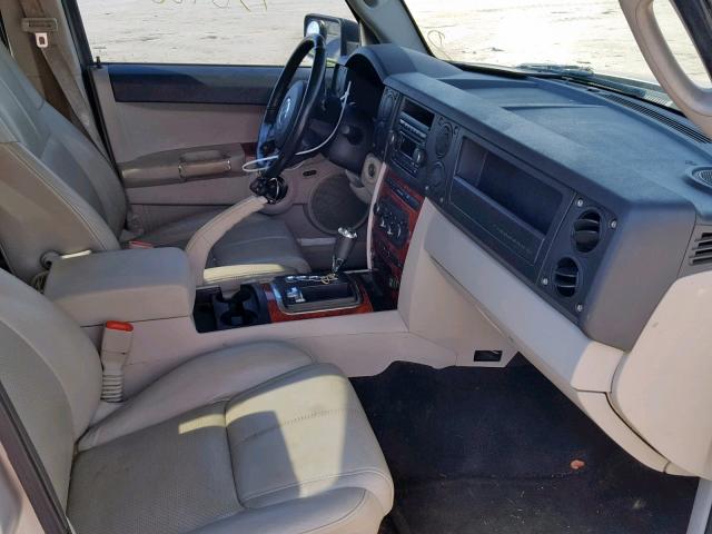 1J8HG58N26C106302 - 2006 JEEP COMMANDER SILVER photo 5