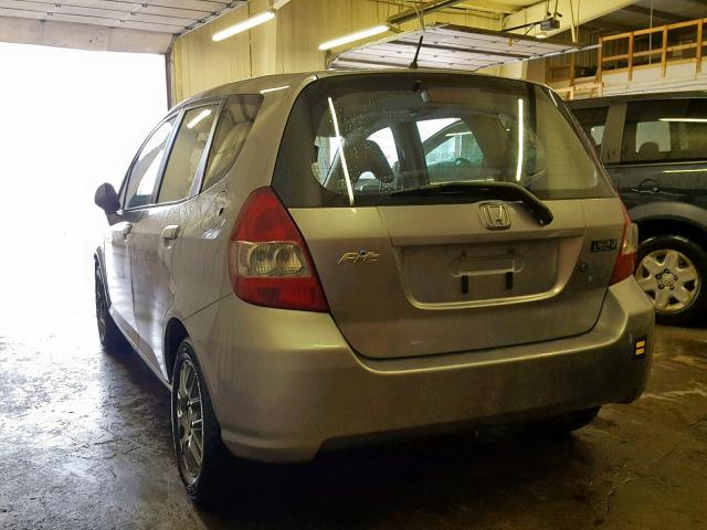 JHMGD38437S026956 - 2007 HONDA FIT GRAY photo 3