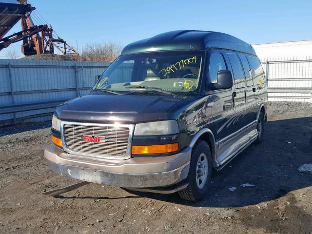 1GDFG15T131197317 - 2003 GMC SAVANA RV GREEN photo 2