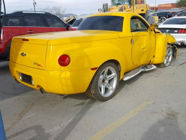 1GCES14P34B112198 - 2004 CHEVROLET SSR 黄色 照片 4
