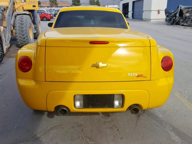 1GCES14P34B112198 - 2004 CHEVROLET SSR 黄色 照片 6