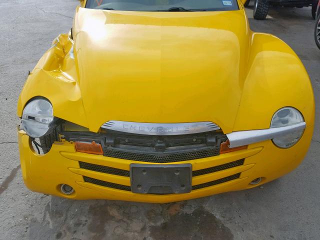 1GCES14P34B112198 - 2004 CHEVROLET SSR 黄色 照片 7