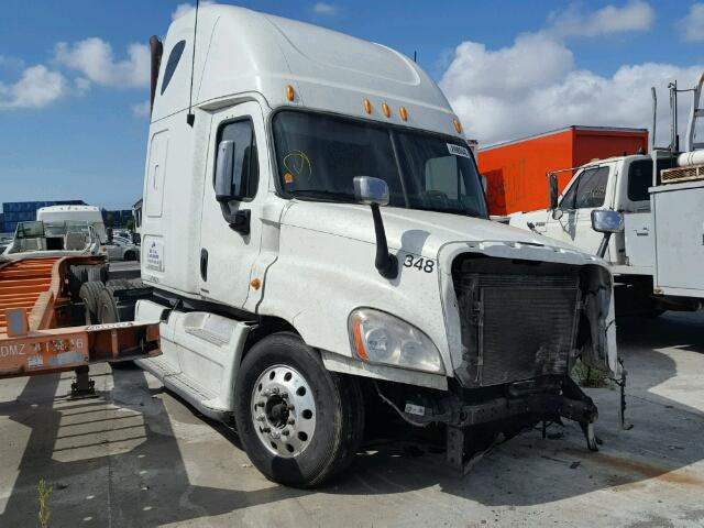 1FUJGLDR4BLAV5851 - 2011 FREIGHTLINER CASCADIA 1 WHITE photo 1