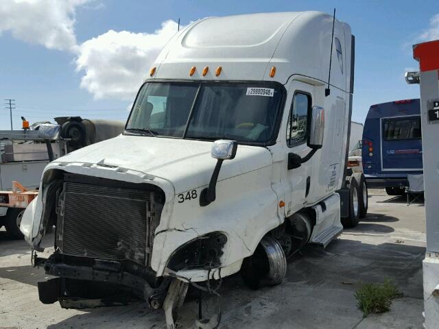 1FUJGLDR4BLAV5851 - 2011 FREIGHTLINER CASCADIA 1 WHITE photo 2