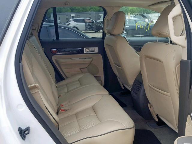 2LMDU68C49BJ11394 - 2009 LINCOLN MKX WHITE photo 6