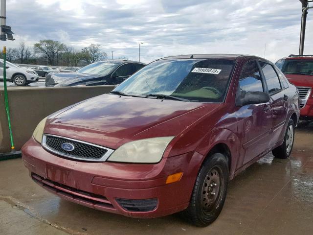 1FAFP34NX6W185943 - 2006 FORD FOCUS ZX4 MAROON photo 2