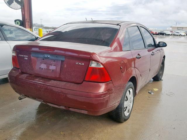 1FAFP34NX6W185943 - 2006 FORD FOCUS ZX4 MAROON photo 4