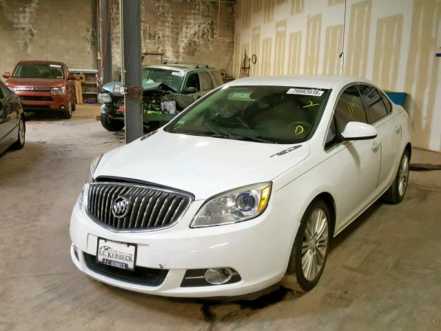 1G4PP5SK1E4163046 - 2014 BUICK VERANO WHITE photo 2