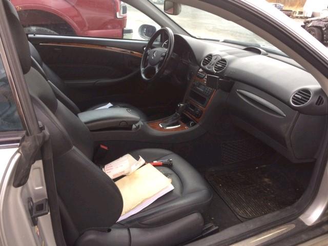 WDBTJ75J14F071181 - 2004 MERCEDES-BENZ CLK 500 SILVER photo 5