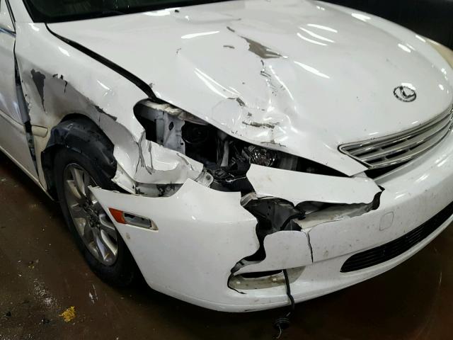 JTHBF30G330114390 - 2003 LEXUS ES 300 WHITE photo 9