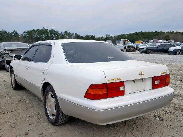 JT8BH28F1W0109631 - 1998 LEXUS LS 400 WHITE photo 3