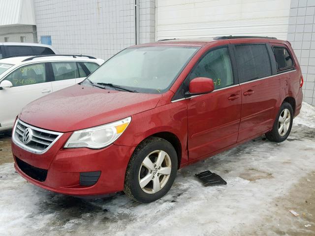 2V4RW3DG7BR659514 - 2011 VOLKSWAGEN ROUTAN SE RED photo 2