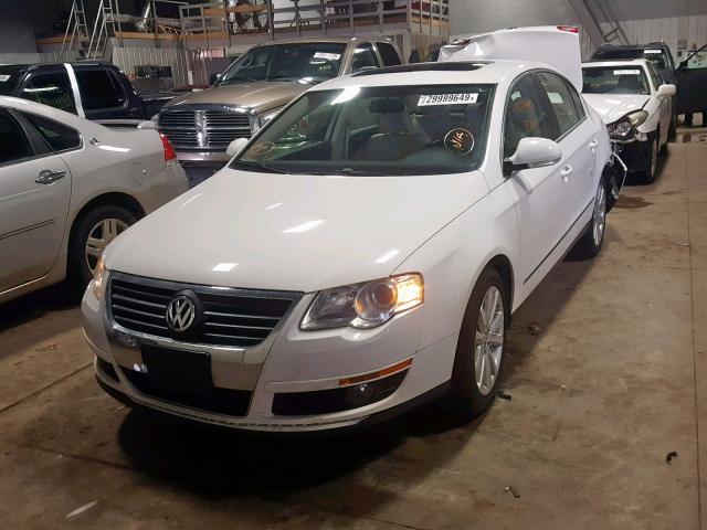 WVWJK7AN5AE131432 - 2010 VOLKSWAGEN PASSAT KOM WHITE photo 2