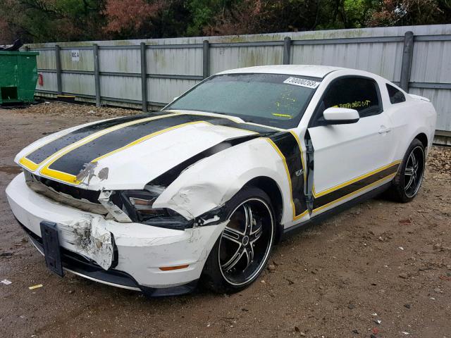 1ZVBP8CF0B5150535 - 2011 FORD MUSTANG GT WHITE photo 2