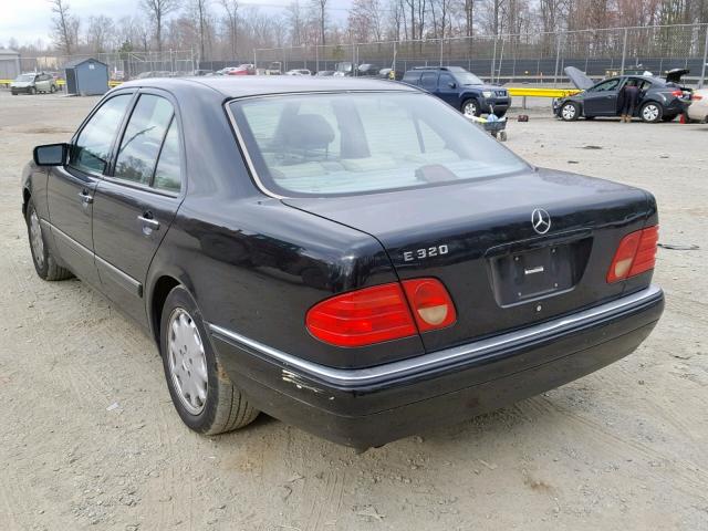 WDBJF65F8WA608918 - 1998 MERCEDES-BENZ E 320 BLACK photo 3