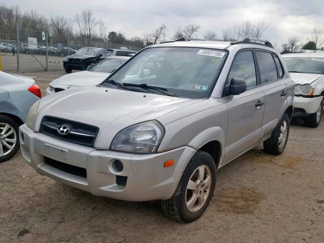 KM8JM12B65U068974 - 2005 HYUNDAI TUCSON GL GRAY photo 2