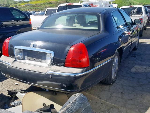 1LNHM83W43Y616355 - 2003 LINCOLN TOWN CAR C BLACK photo 4