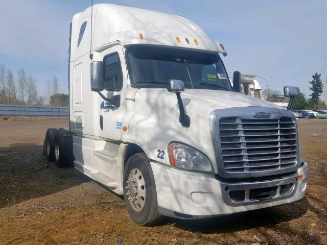 3AKJGLDVXDSFF7926 - 2013 FREIGHTLINER CASCADIA 1 WHITE photo 1