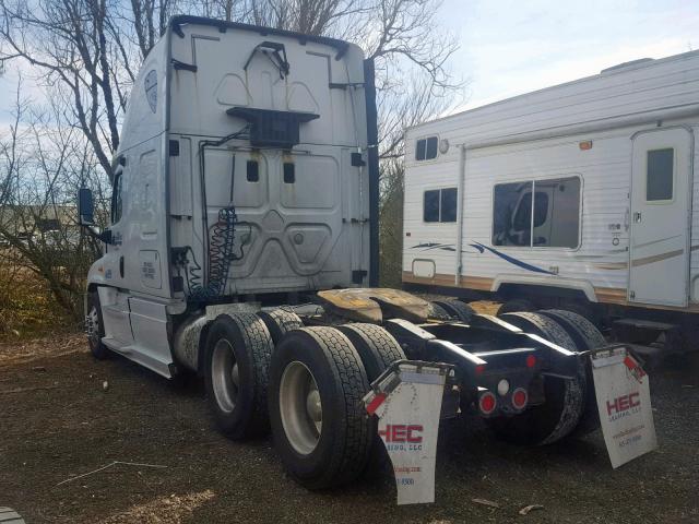 3AKJGLDVXDSFF7926 - 2013 FREIGHTLINER CASCADIA 1 WHITE photo 3