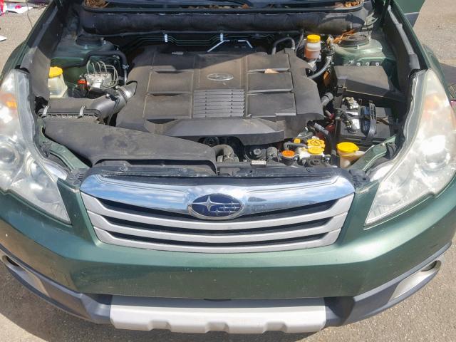 4S4BREKC7B2395896 - 2011 SUBARU OUTBACK 3. GREEN photo 7