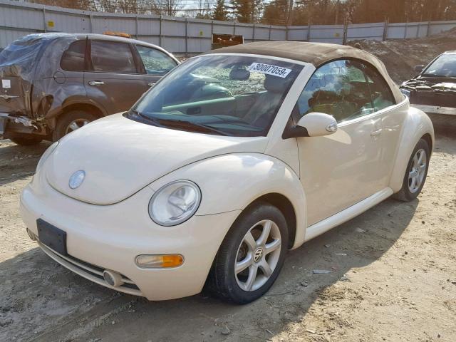 3VWCD21Y24M305419 - 2004 VOLKSWAGEN NEW BEETLE Creme Foto 2