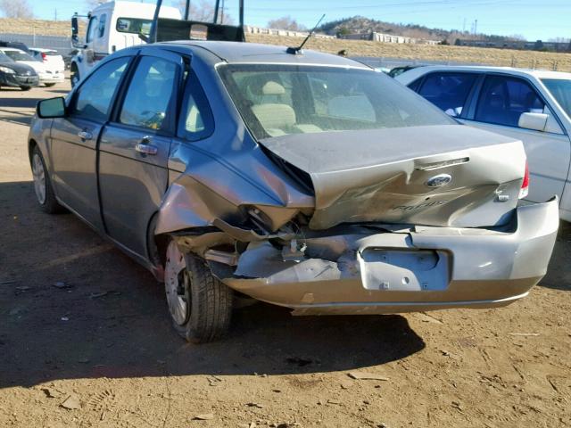 1FAHP34N58W251276 - 2008 FORD FOCUS S/SE SILVER photo 3