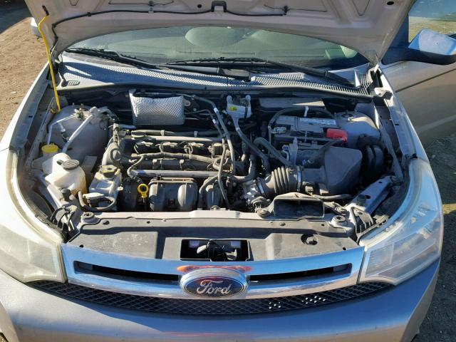 1FAHP34N58W251276 - 2008 FORD FOCUS S/SE SILVER photo 7