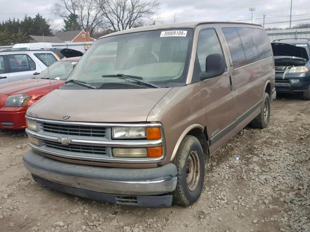 1GNFG15R9X1120961 - 1999 CHEVROLET EXPRESS G1 BEIGE photo 2