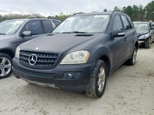 4JGBB86E96A040080 - 2006 MERCEDES-BENZ ML 350 BLACK photo 2