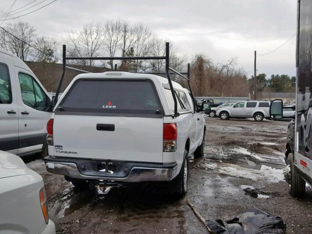 5TFLU52188X012176 - 2008 TOYOTA TUNDRA WHITE photo 4