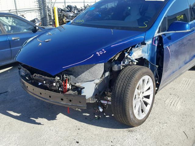 5YJXCBE22GF008110 - 2016 TESLA MODEL X BLUE photo 9