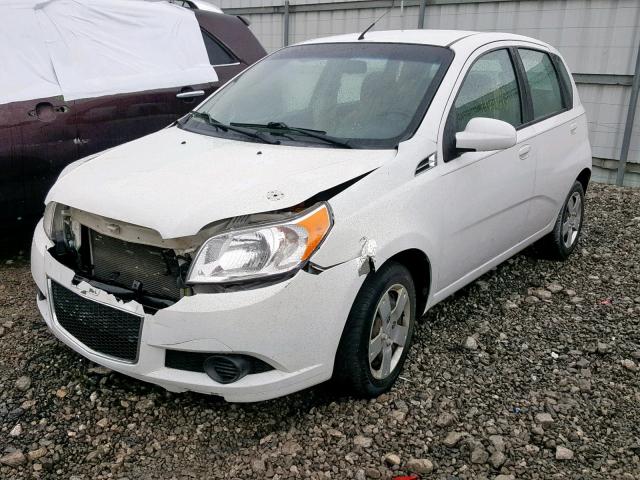 KL1TD6DE7BB134447 - 2011 CHEVROLET AVEO LS WHITE photo 2