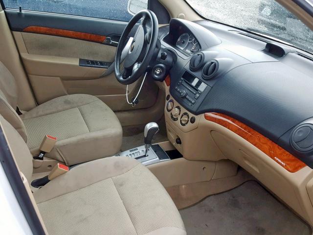 KL1TD6DE7BB134447 - 2011 CHEVROLET AVEO LS WHITE photo 5