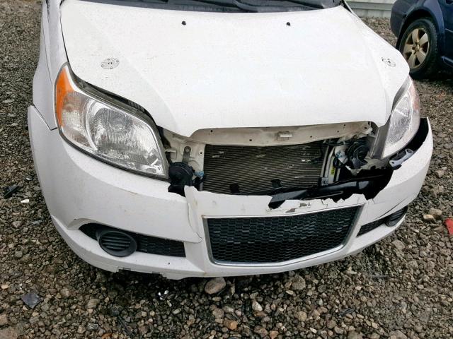 KL1TD6DE7BB134447 - 2011 CHEVROLET AVEO LS WHITE photo 9