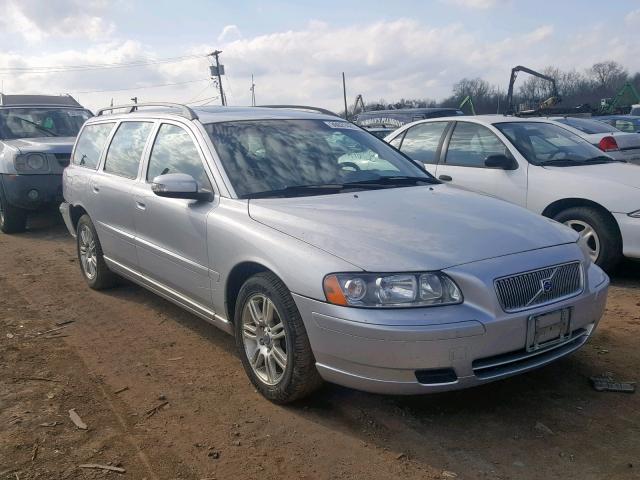 YV1SW612X72635245 - 2007 VOLVO V70 SILVER photo 1