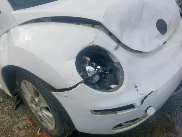 3VWRF31Y09M403107 - 2009 VOLKSWAGEN NEW BEETLE Weiß Foto 9