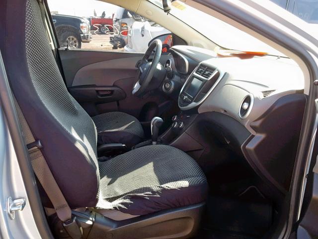 1G1JB5SH3H4162393 - 2017 CHEVROLET SONIC LS 银色 照片 5