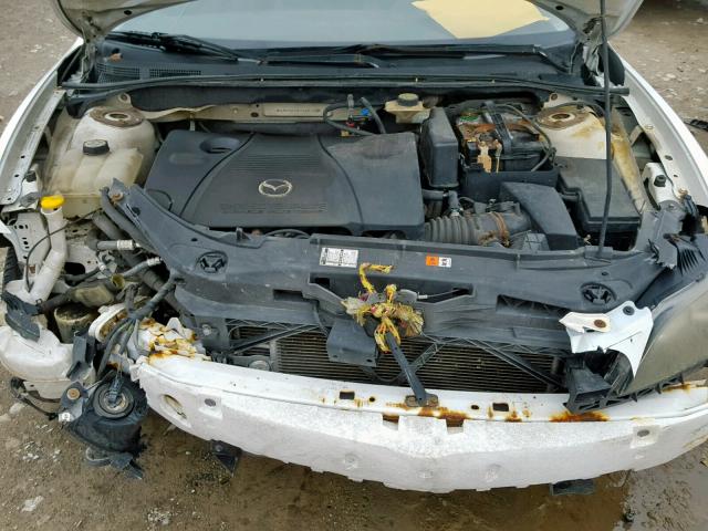 JM1BK123141171436 - 2004 MAZDA 3 S WHITE photo 7