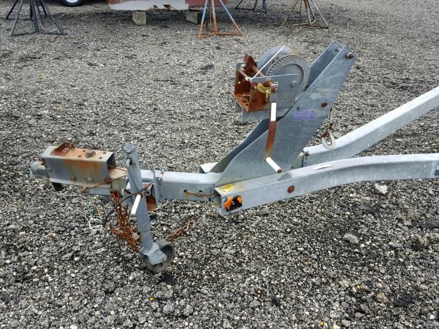 S0S3151541LL - 2018 BOAT TRAILER SILVER photo 8