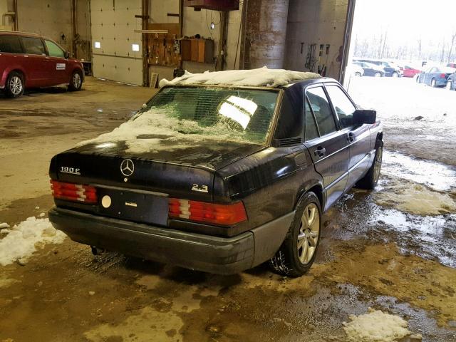 WDBDA28D6NF980595 - 1992 MERCEDES-BENZ 190 E 2.3 BLACK photo 4