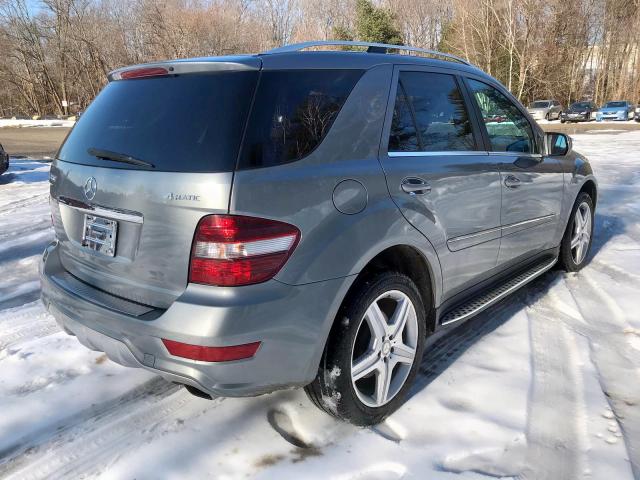 4JGBB7CB9AA603481 - 2010 MERCEDES-BENZ ML 550 4MA GRAY photo 4