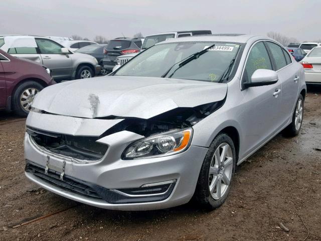 YV1612TKXG2392087 - 2016 VOLVO S60 PREMIE SILVER photo 2