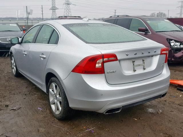 YV1612TKXG2392087 - 2016 VOLVO S60 PREMIE SILVER photo 3