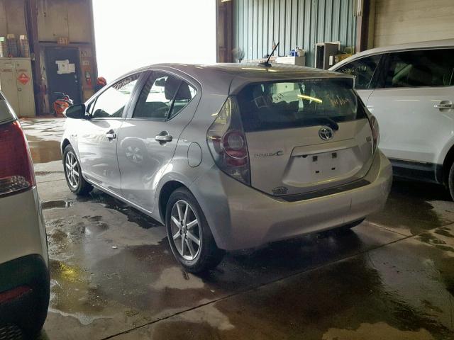 JTDKDTB32E1567222 - 2014 TOYOTA PRIUS C SILVER photo 3