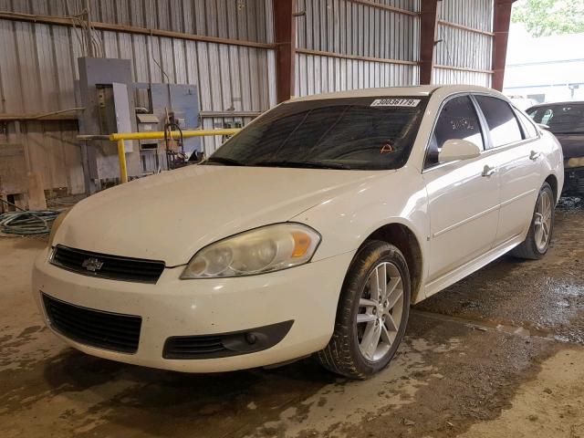 2G1WU57M691127253 - 2009 CHEVROLET IMPALA LTZ WHITE photo 2