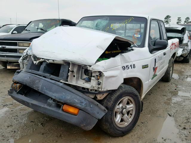 4F4CR16U9STM22148 - 1995 MAZDA B3000 CAB WHITE photo 2