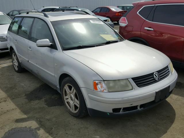 WVWJH63B51E003008 - 2001 VOLKSWAGEN PASSAT GLX GRAY photo 1