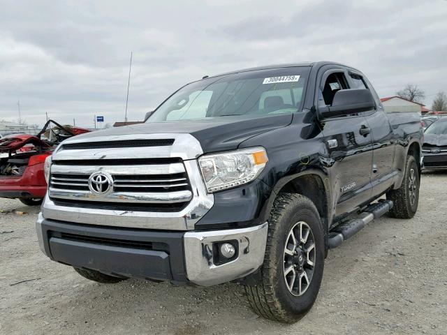 5TFUW5F15HX646599 - 2017 TOYOTA TUNDRA DOU BLACK photo 2