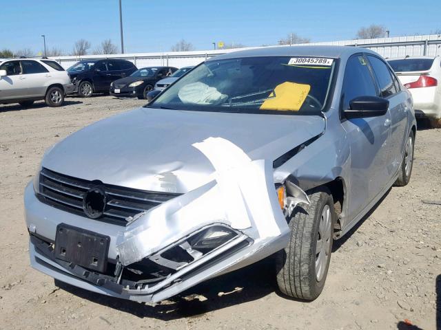 3VW2K7AJXFM255809 - 2015 VOLKSWAGEN JETTA BASE SILVER photo 2
